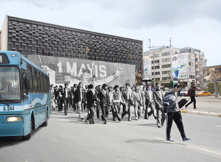 Disk’in Taksim Meydanı’nda düzenlediği miting alanına düzenlenen silahlı saldırı yaşanmakta olan bayram coşkusunu ani bir panik haline bırakıyordu.