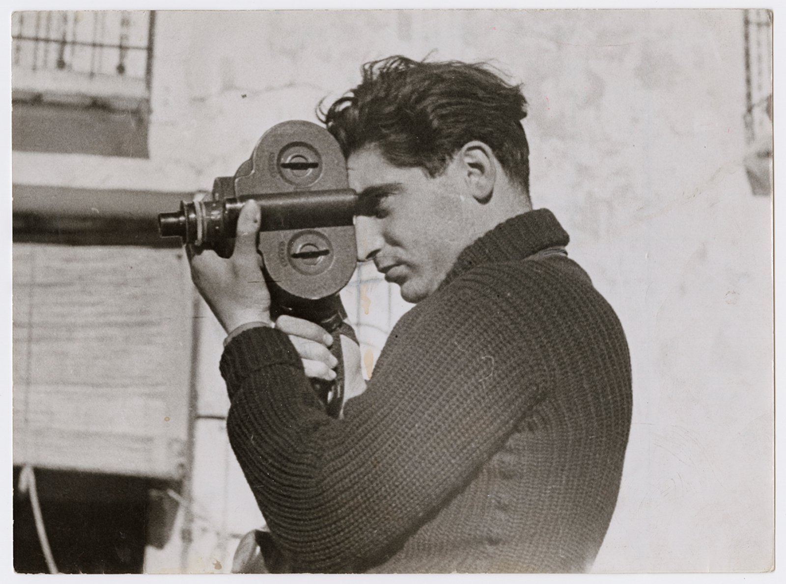 17 Fotoğrafla bitmeyen savaşların muhabiri Robert Capa kimdir (16)