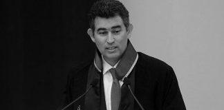 Avukatlardan Metin Feyzioğlu’na protesto: Tayyip seninle gurur duyuyor Metin-Feyzioğlu-protesto