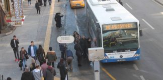Ankaralı zama doymuyor: En pahalı sudan sonra en pahalı ulaşım Ankara Ulaşım Koordinasyon Merkezi (UKOME) Genel Kurulu yeni toplu taşıma ücretlerini duyurdu.