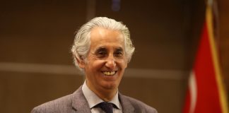“Pandemiyle mücadelede tek silah aşılamadır”