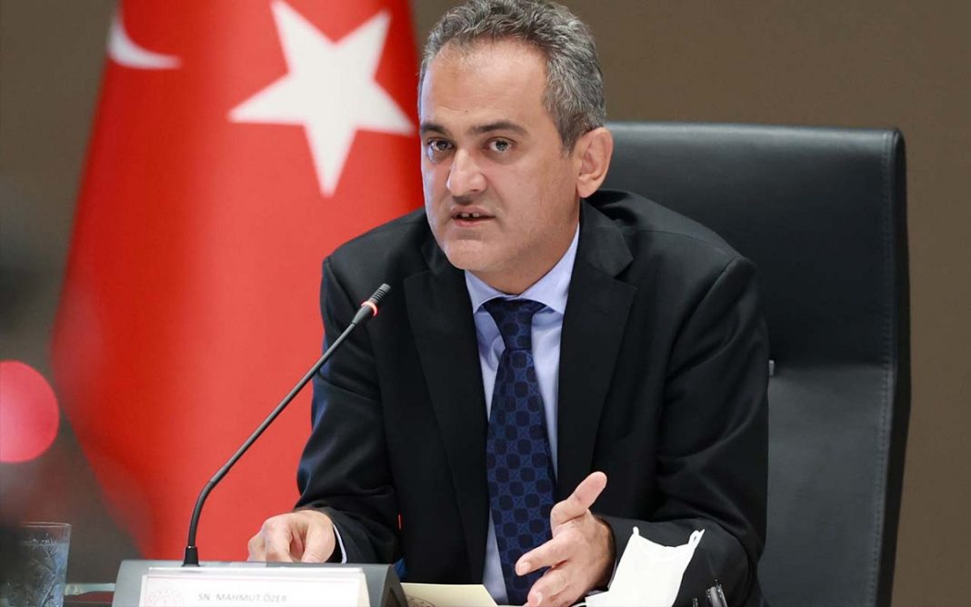 Mahmut Özer