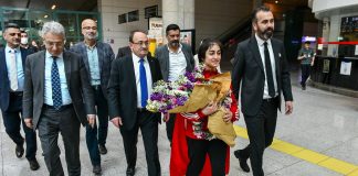Avrupa Şampiyonu Işık bir ilki yaşattı