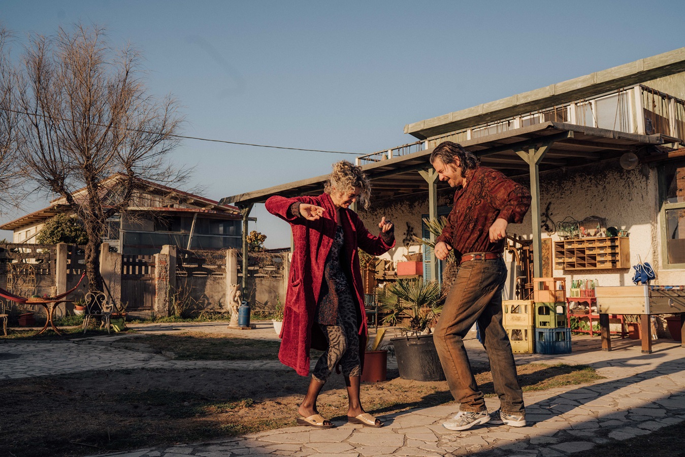 İtalya’nın Oscar Adayı “Kaptan Benim” filmi Türkiye’de 96. Akademi Ödülleri’nin En İyi Uluslararası Uzun Metraj Film kategorisinde İtalya adına yarışacak olan, Matteo Garrone’nin “Kaptan Benim” adlı filmi, 14. İtalyan Sinemasıyla Buluşma’nın açılış filmi olarak 27 Kasım’da Türkiye prömiyerini yaptı. Kaptan Benim hakkında El Paraiso Cennet 1 Kaptan Benim